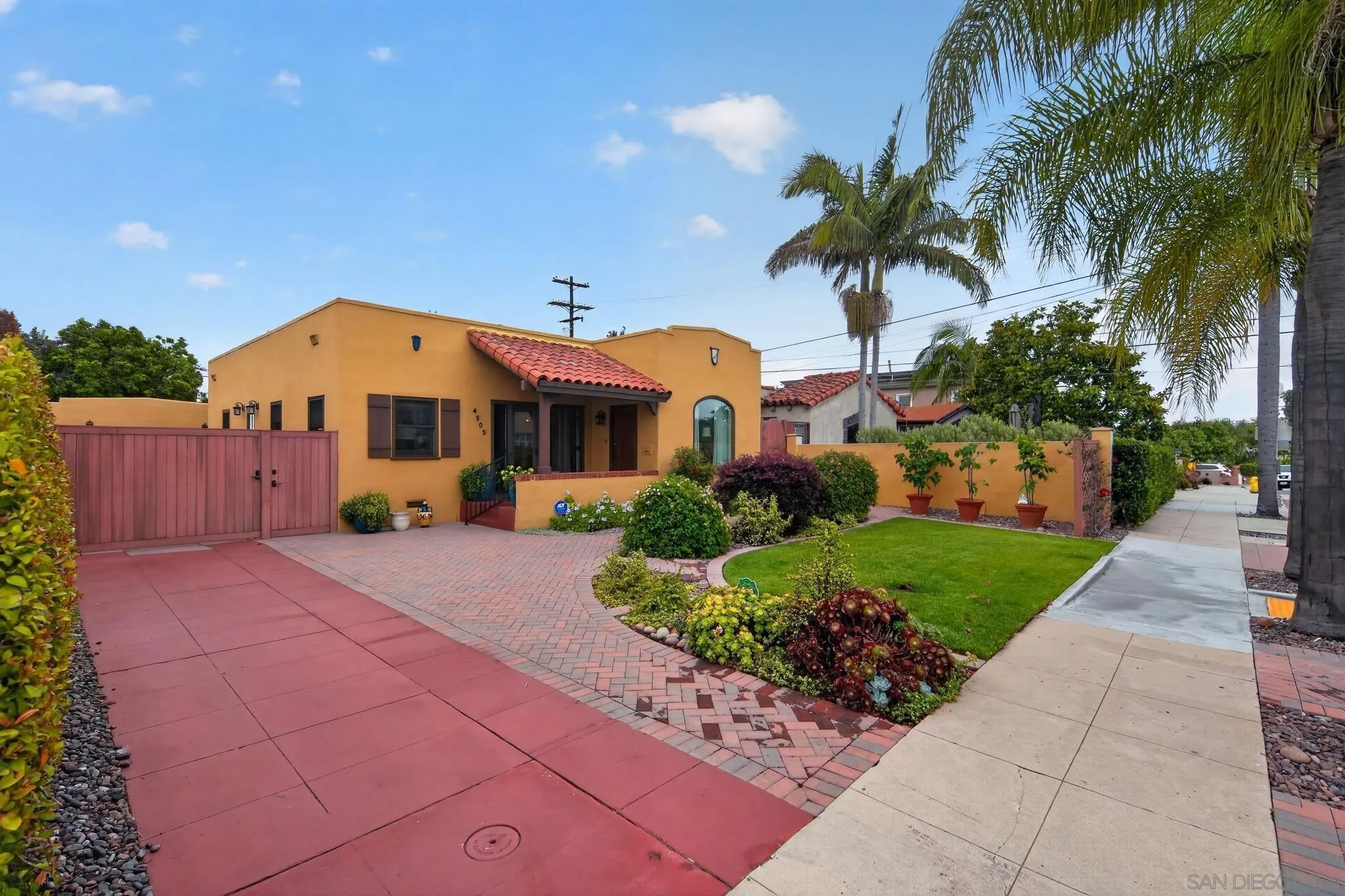 4505 Van Dyke Avenue
