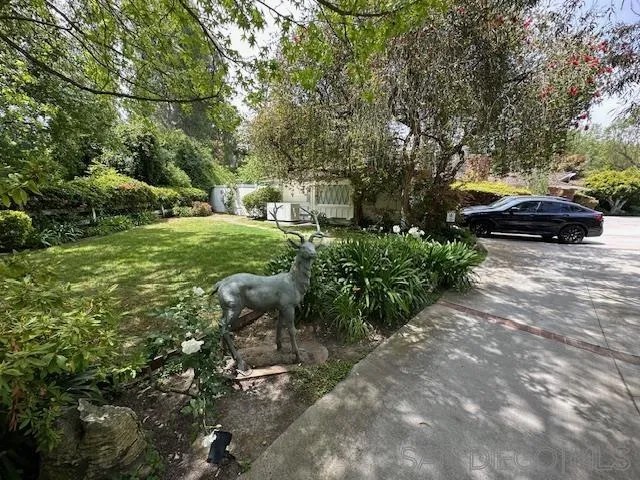 17 Eastfield Dr