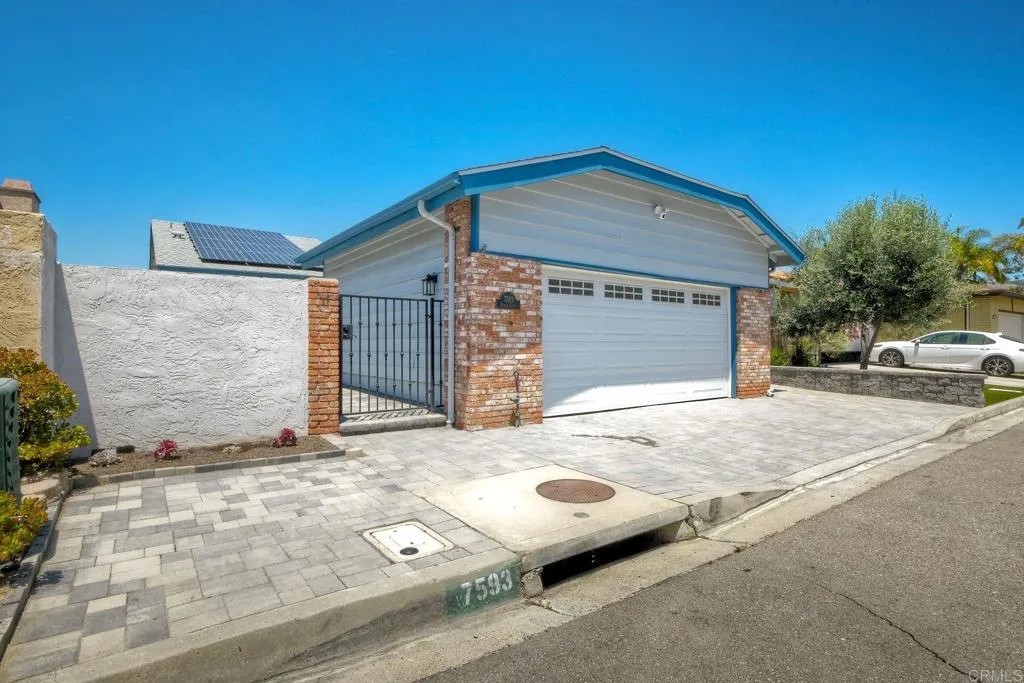 7593 Dehesa Court