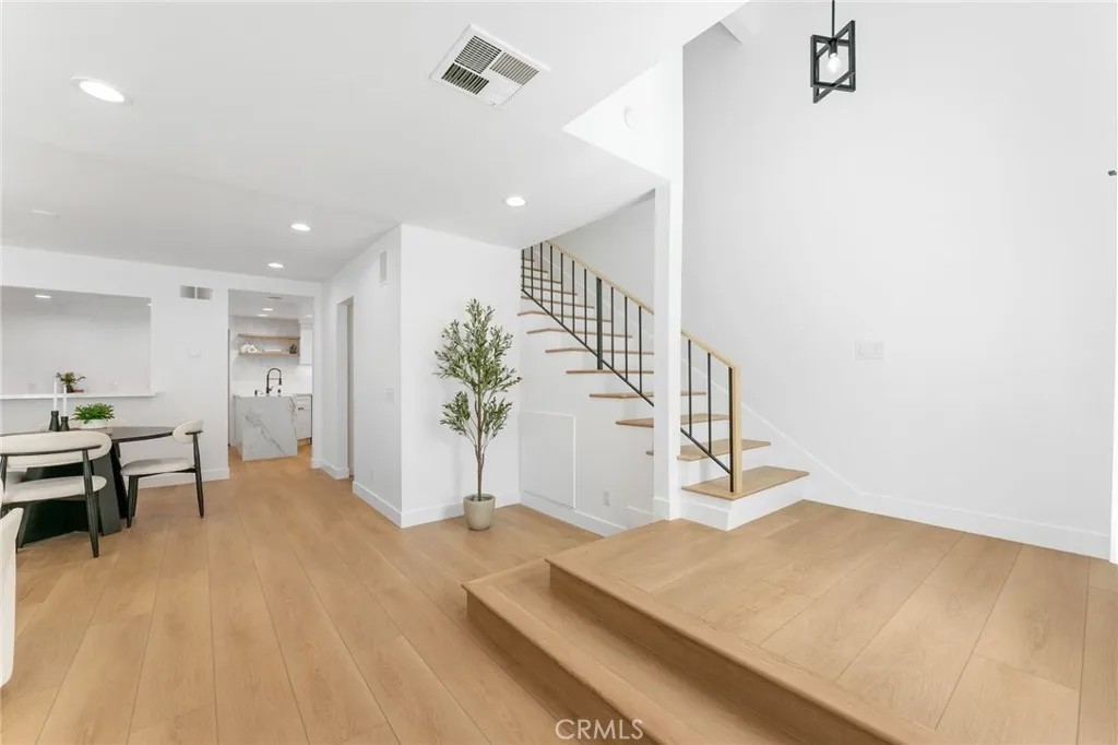1066 Sunwood Lane