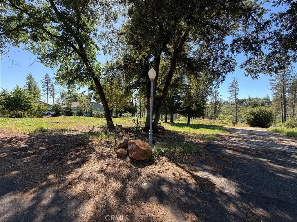 Photo of 5665 Chaney Ln, Paradise, CA 95969 (MLS # SN26071689)