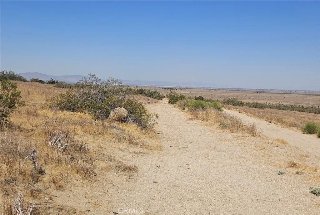 Photo of 0 Avenue M-8, Palmdale, CA 93591 (MLS # SR26112933)