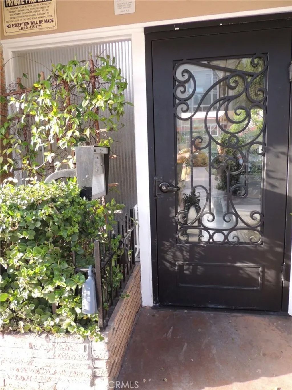 Photo of 819 E 4th St #1, Long Beach, CA 90802 (MLS # PW26048120)