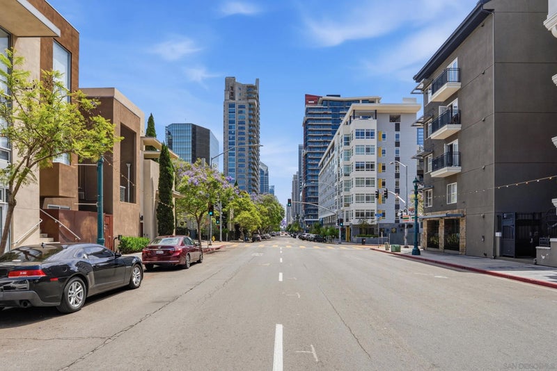 1601 Kettner Blvd 18