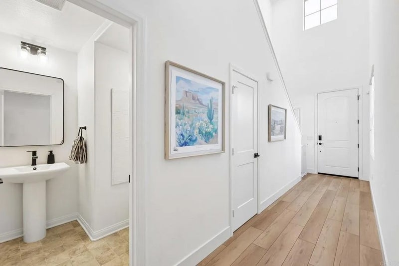 1705 Valley Oak Way