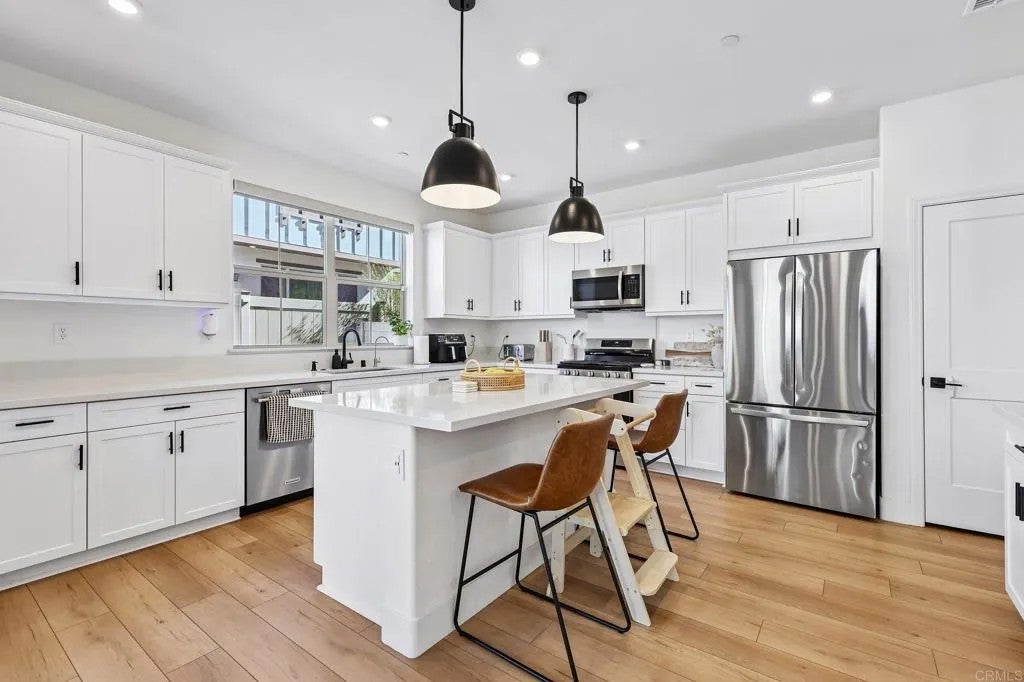 1705 Valley Oak Way