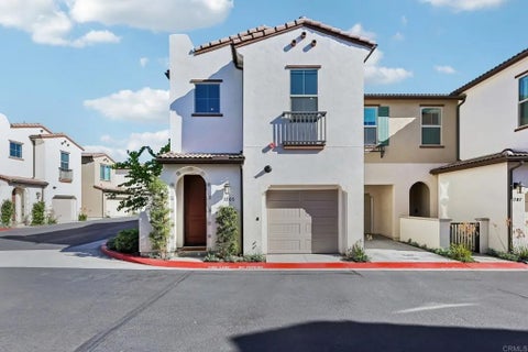 Photo of 1705 Valley Oak Way, Oceanside, CA 92056 (MLS # NDP2608337)