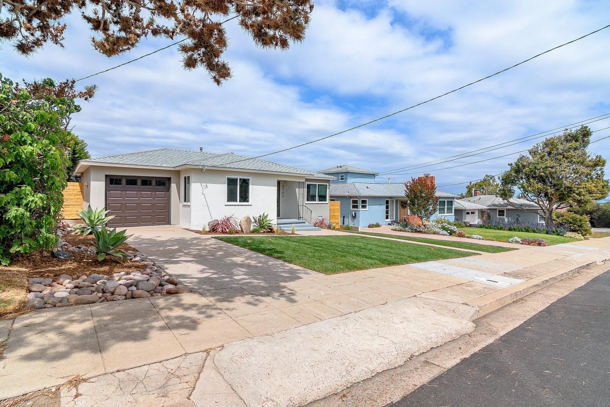 3722 Dixon Pl
