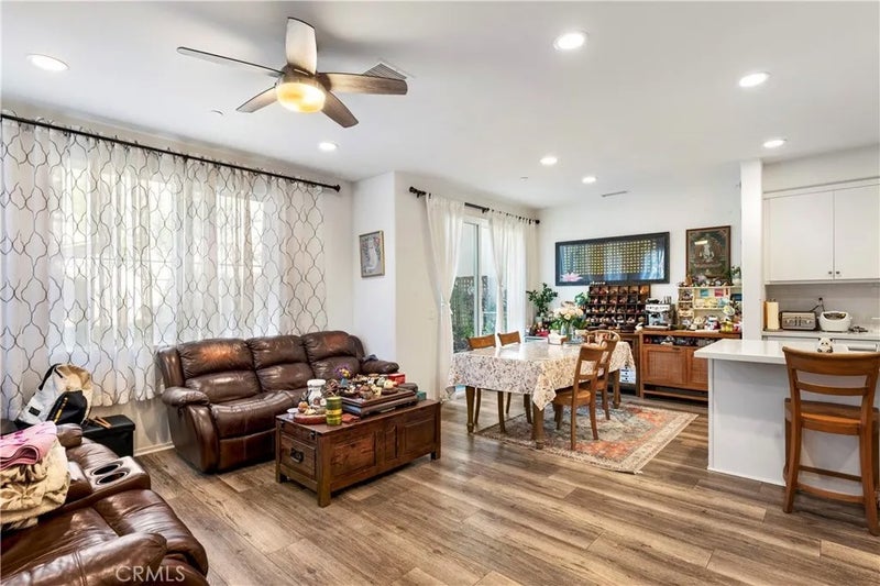 31560 Calle Canto