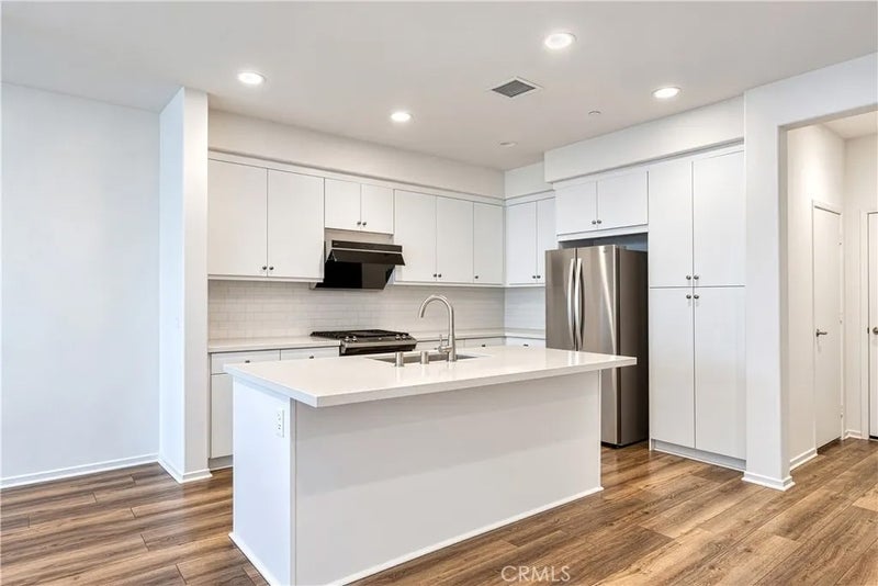 31560 Calle Canto