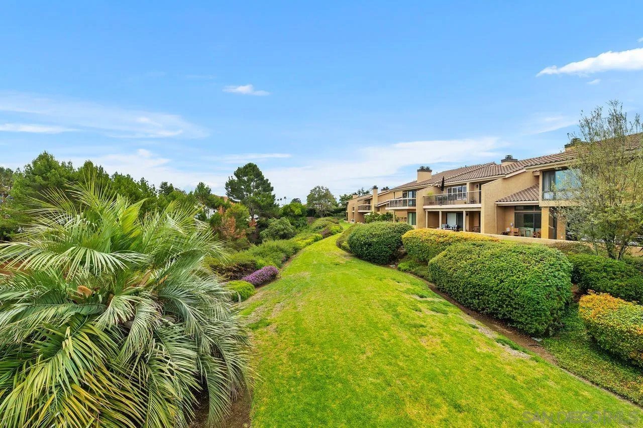 2509 Caminito Muirfield
