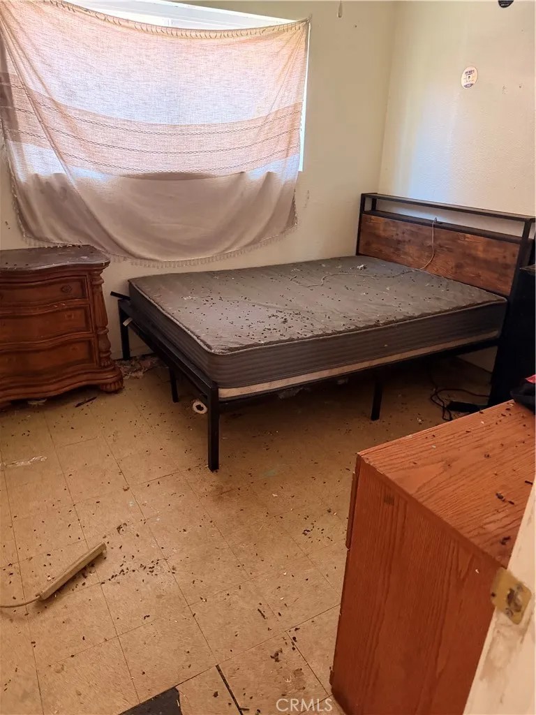 1404 Lake