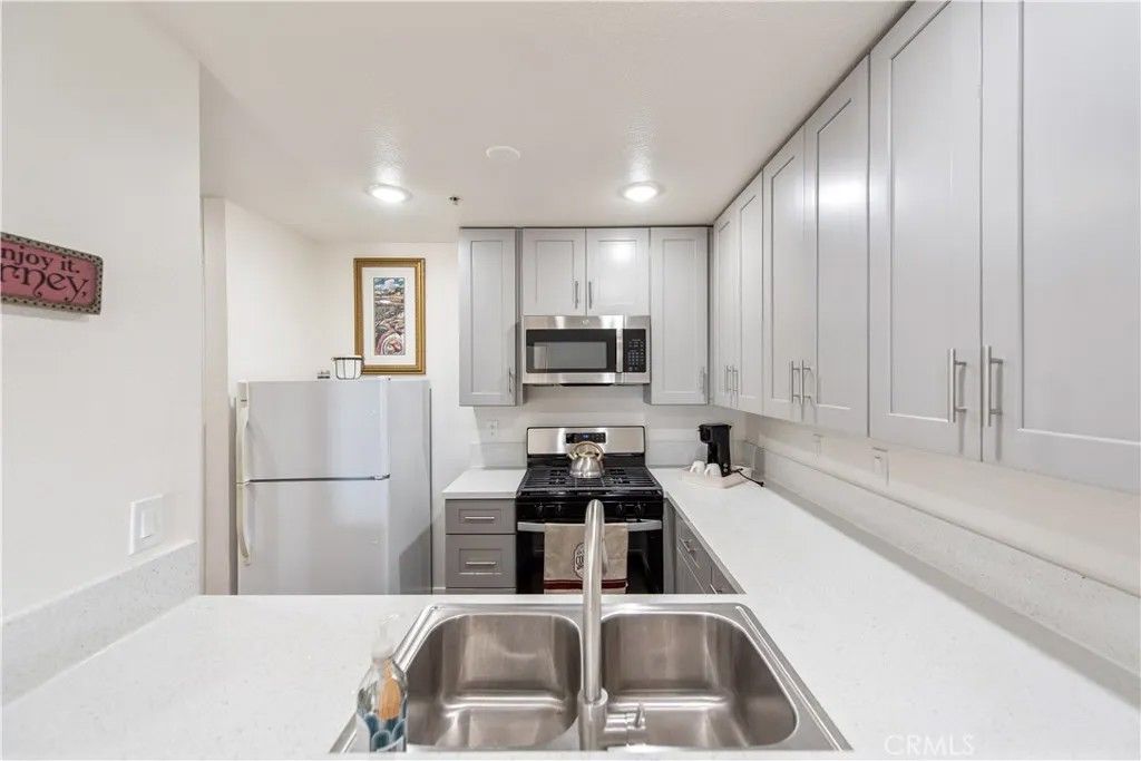 Photo of 450 E 4th St #416, Santa Ana, CA 92701 (MLS # OC26067036)