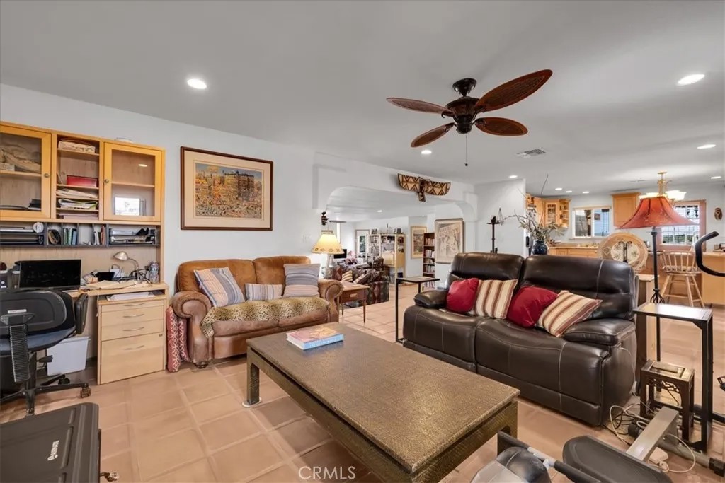 74784 Foothill Drive