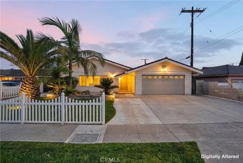 Photo of 1192 Sycamore Avenue, Tustin, CA 92780 (MLS # OC26115136)