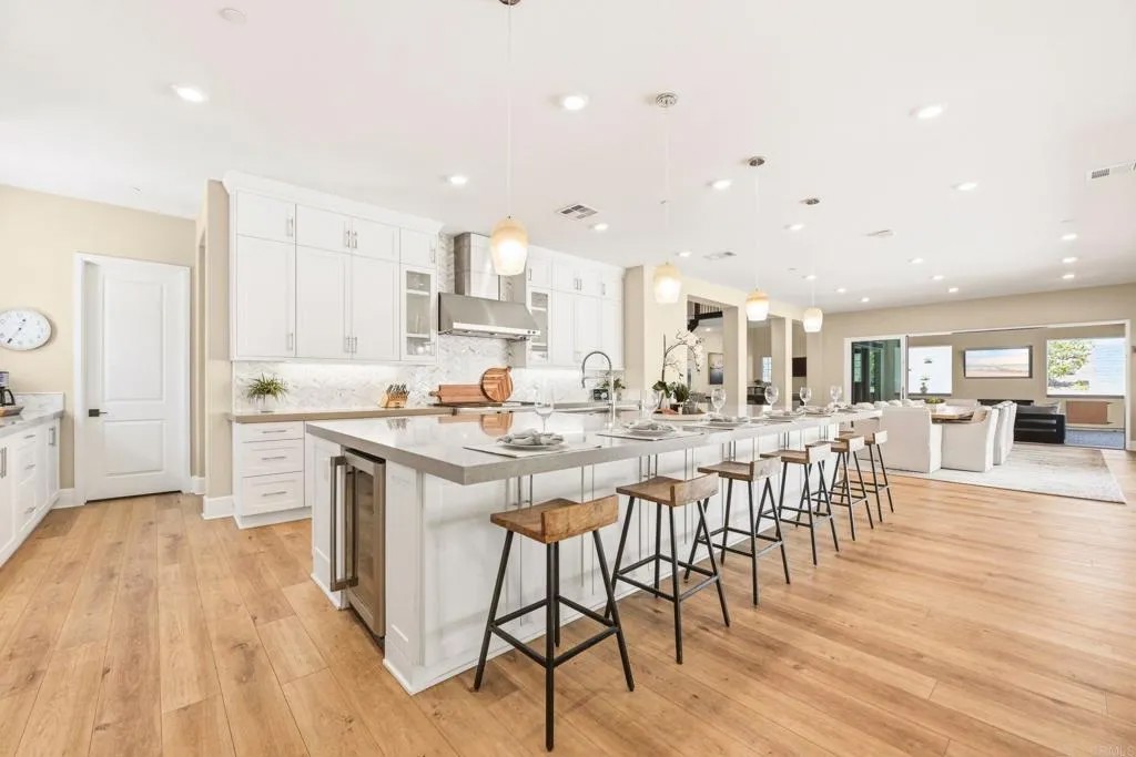 8490 Silent Tide Court