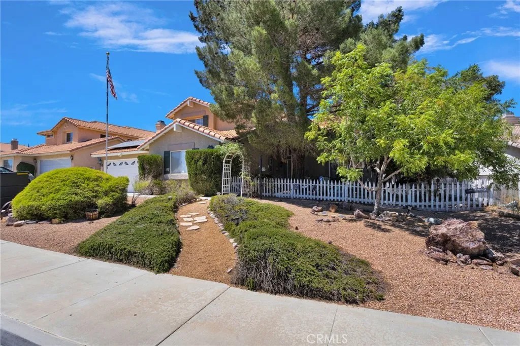 13804 Foxfire Road