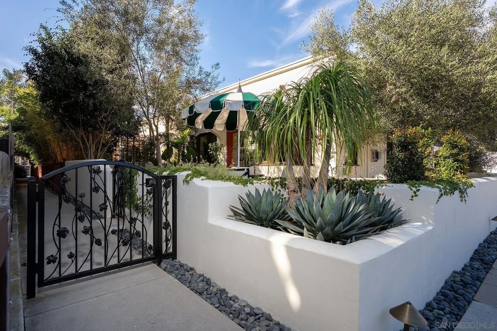 Photo of 4476 Oregon St, San Diego, CA 92116 (MLS # 260005153)