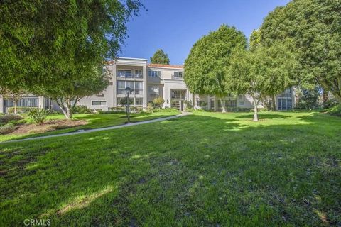 Photo of 5499 Paseo Del Lago #2D, Laguna Woods, CA 92637 (MLS # OC26006179)