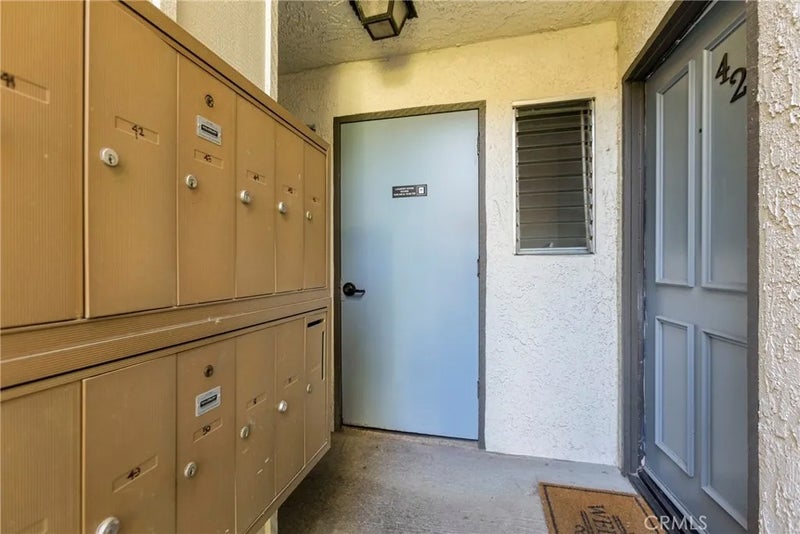 1346 E Hillcrest 42
