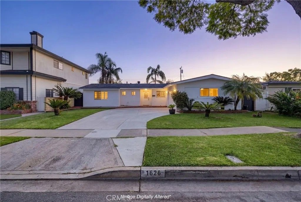 Photo of 1626 E 15th St, Santa Ana, CA 92701 (MLS # PW26048152)