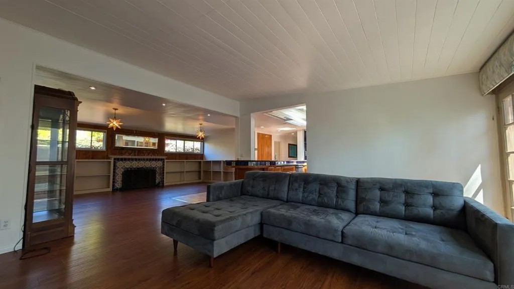 8440 La Jolla Shores Drive