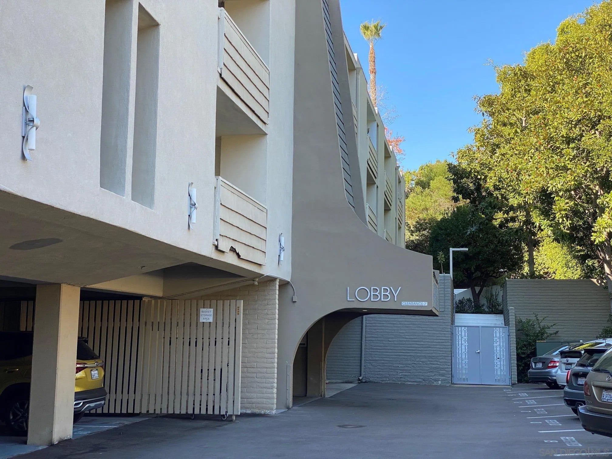 2510 Torrey Pines Rd 211