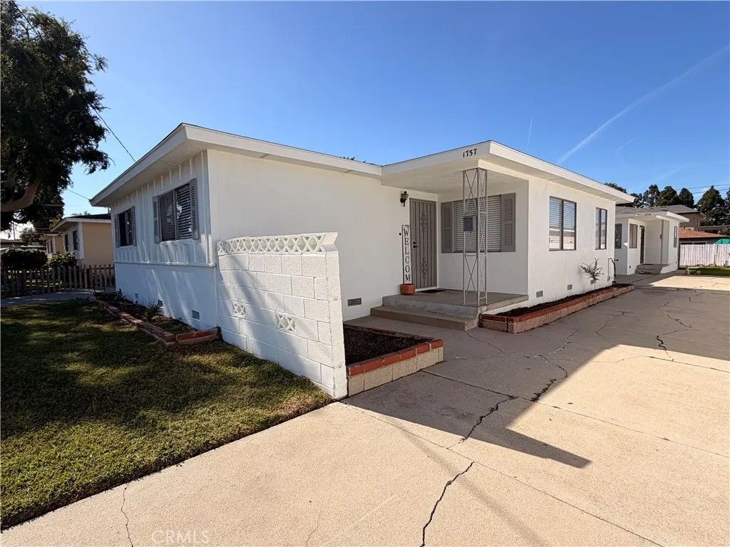 Photo of 1757 252nd St, Lomita, CA 90717 (MLS # SB26081843)