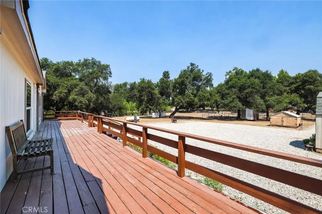 Photo of 10880 Fox Springs Road, Murrieta, CA 92562 (MLS # OC25177006)