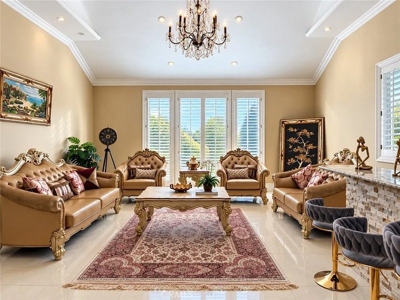 4228 Canoga Drive
