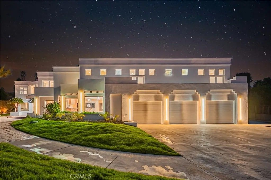 Photo of 6910 SandTrack Rd, Riverside, CA 92506 (MLS # SW26031823)