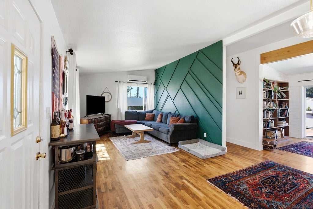 Photo of 302 Calla Avenue, Imperial Beach, CA 91932 (MLS # 260023716)