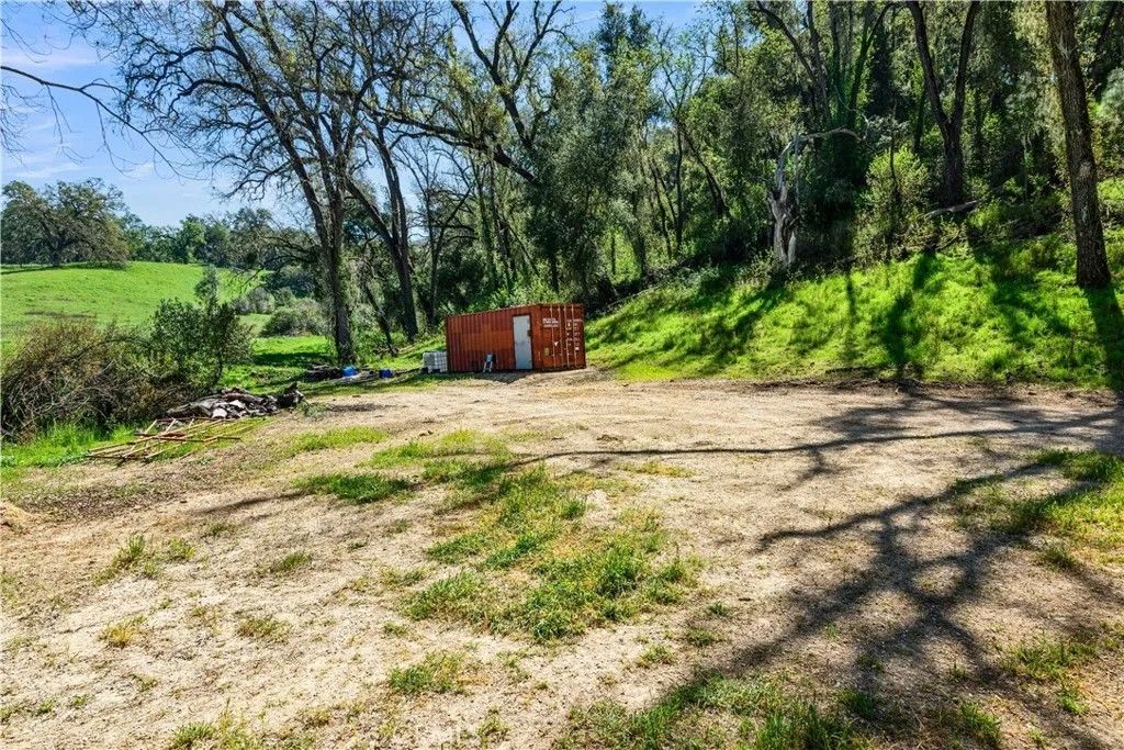 Photo of 0 Tres Vista, Paso Robles, CA 93446 (MLS # NS26058065)