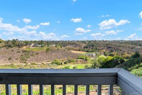 Tiny photo for 2925 Cowley Way #B, Clairemont, CA 92117 (MLS # NDP2510223)