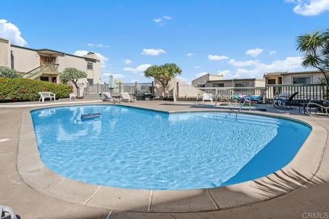 Tiny photo for 2925 Cowley Way #B, Clairemont, CA 92117 (MLS # NDP2510223)