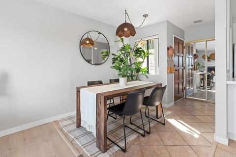 Tiny photo for 2925 Cowley Way #B, Clairemont, CA 92117 (MLS # NDP2510223)