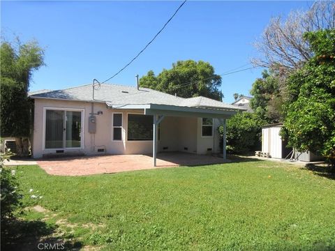 Photo of 6446 Mclennan Ave, Van Nuys, CA 91406 (MLS # SR26059813)