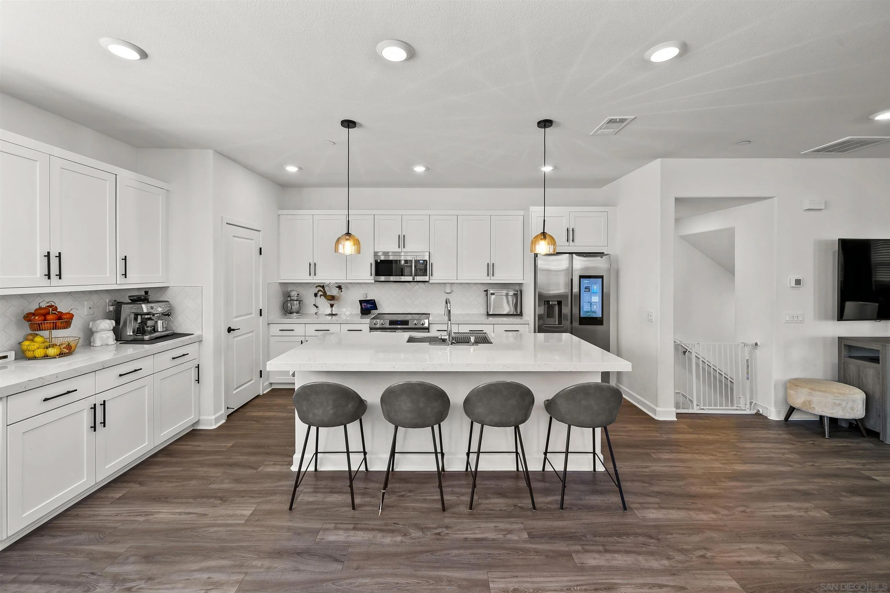 785 Vada St. #1