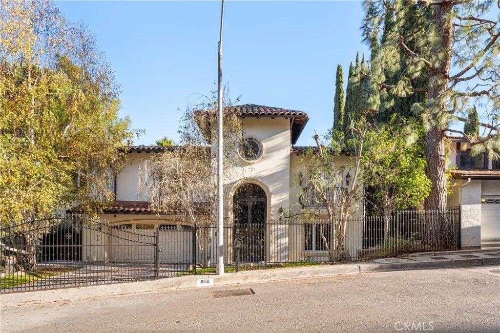 Photo of 8152 Tianna Road, Los Angeles, CA 90046 (MLS # SR25276277)