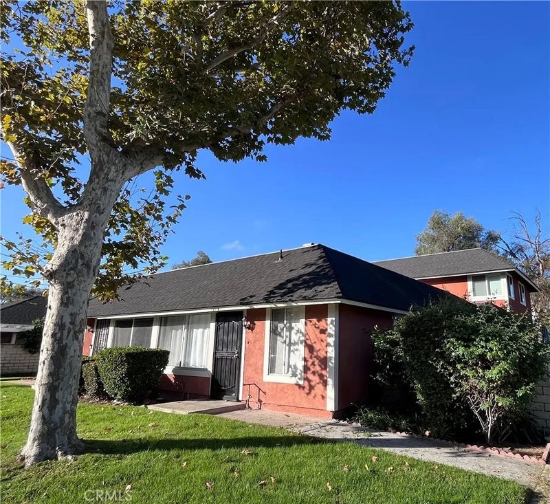 2109 Eveningside