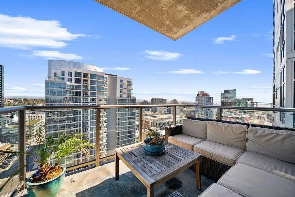 Photo of 800 The Mark Lane #2104, San Diego, CA 92101 (MLS # 260004305)