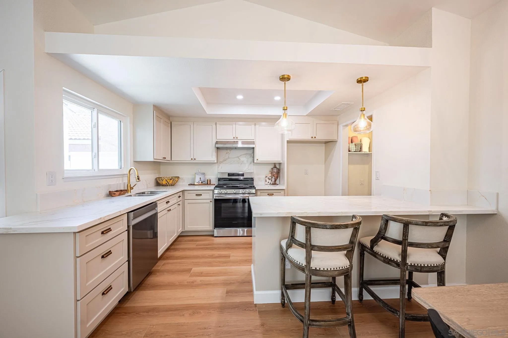 27969 Hillpointe