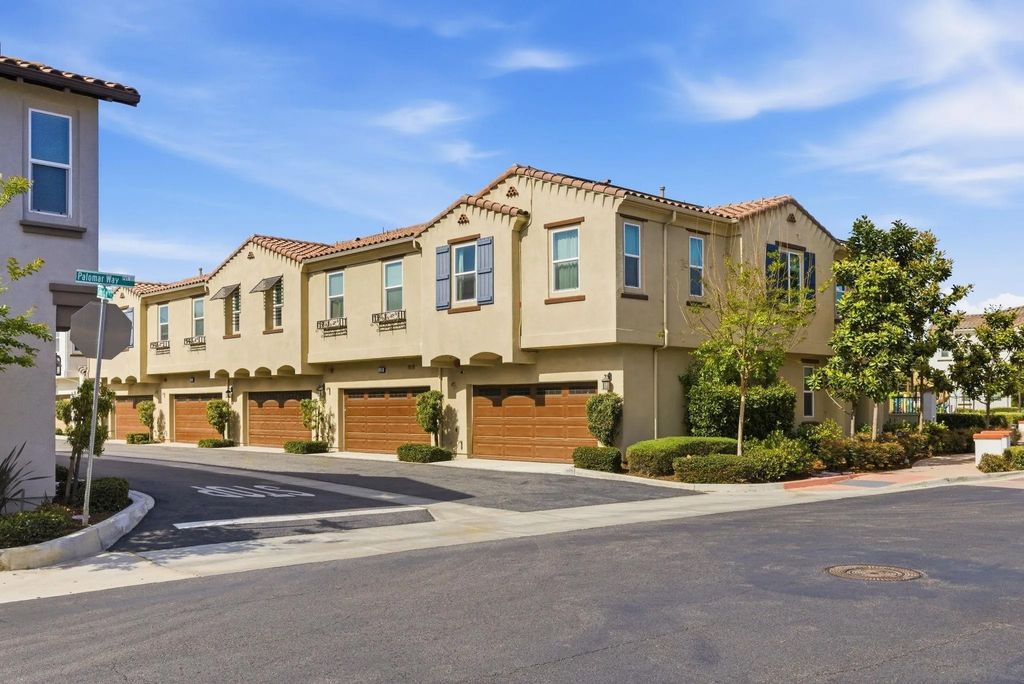 Photo of 4129 Sitio Flor, Oceanside, CA 92057 (MLS # 260010308)