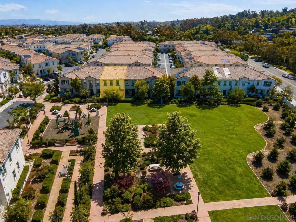 Photo of 4129 Sitio Flor, Oceanside, CA 92057 (MLS # 260010308)