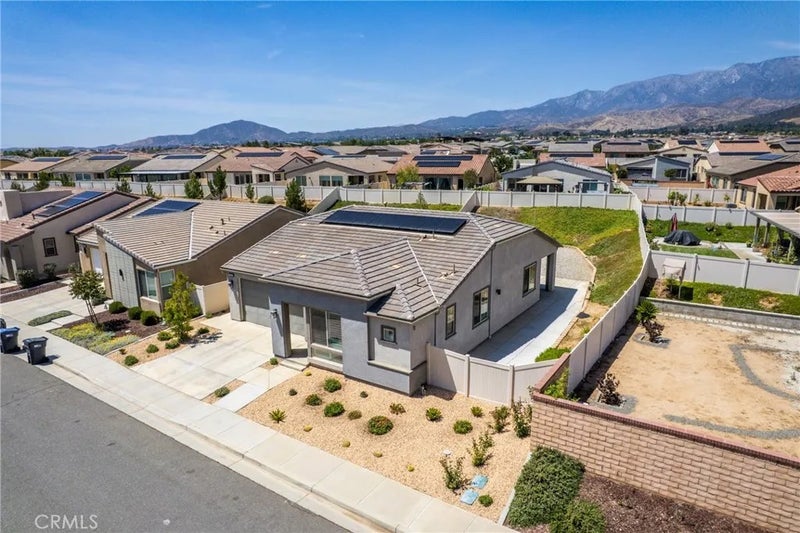 1620 Village Green