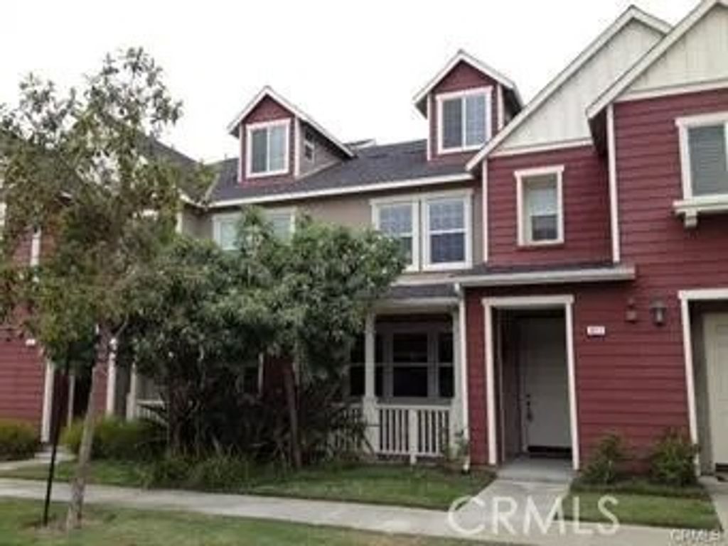 Photo of 427 Flathead River Street, Oxnard, CA 93036 (MLS # SR26022326)