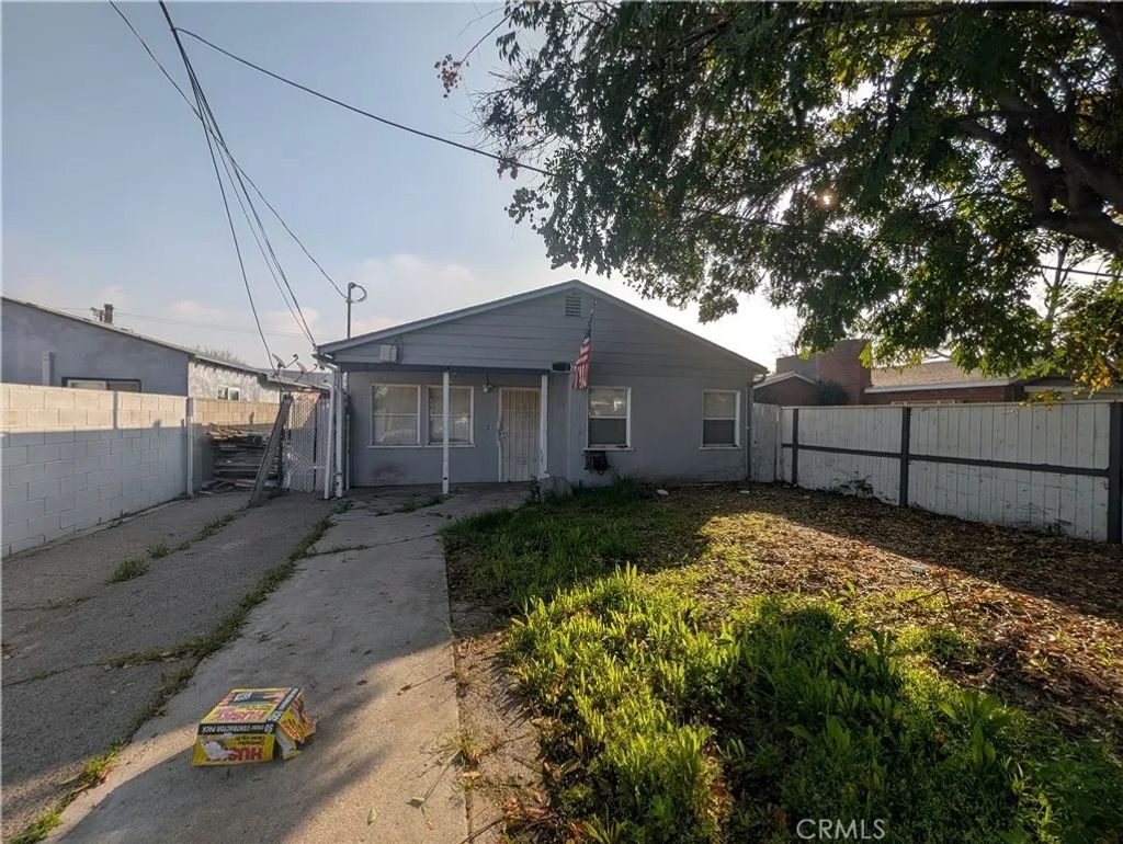 Photo of 6742 Nagle, Van Nuys, CA 91401 (MLS # SR26015916)