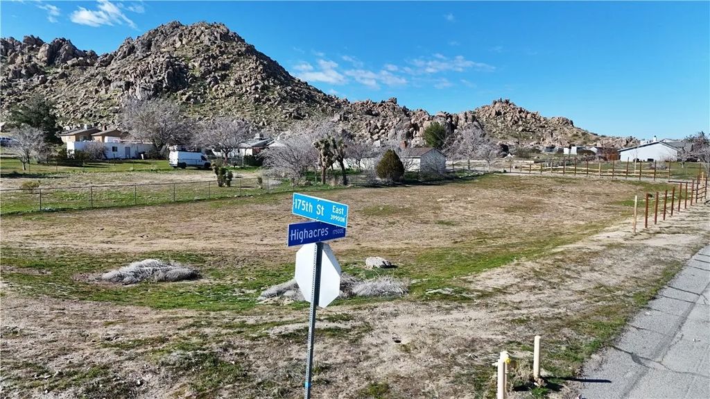 Photo of 0 174th St E, Palmdale, CA 93591 (MLS # IV26017611)