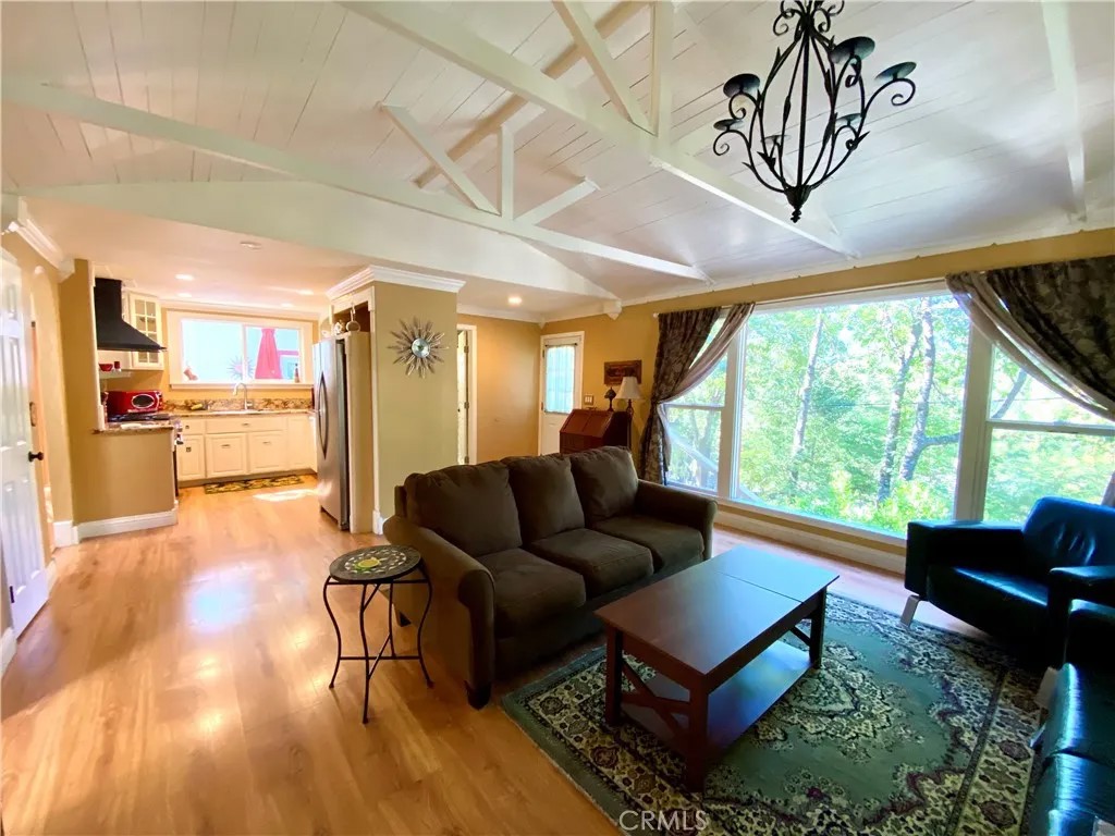 10787 Foothill Road