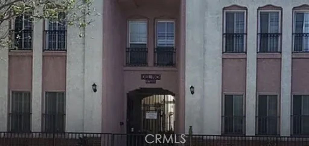 Photo of 1738 E 4th St, Long Beach, CA 90802 (MLS # CV26040328)